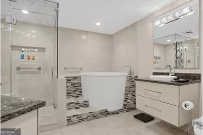 700 Park Regency Place NE #APT 604, Atlanta, GA 30326 - Photo 11