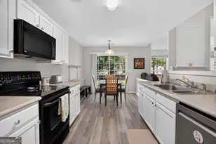 8965 Ruel Ln, Suwanee, GA 30024 - Photo 3