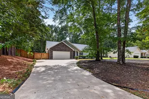 371 Northridge Dr, Senoia, GA 30276 - Photo 3