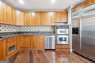 2881 Peachtree Rd NE, Atlanta, GA 30305 - Photo 15