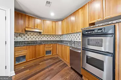 2881 Peachtree Road NE #902, Atlanta, GA 30305 - Photo 13