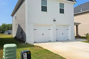 205 River Meadow Dr, Lagrange, GA 30241 - Photo 3