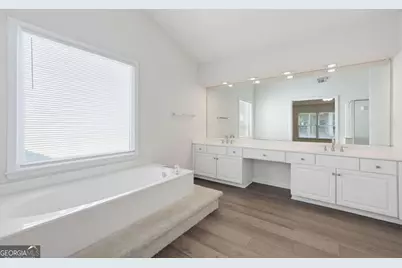10920 Glenbarr Drive, Johns Creek, GA 30097 - Photo 25