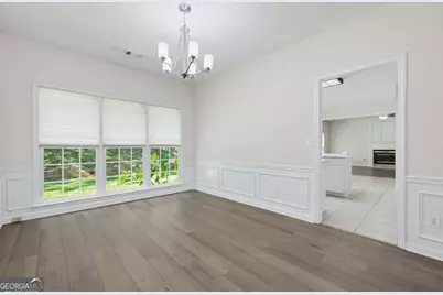10920 Glenbarr Drive, Johns Creek, GA 30097 - Photo 9