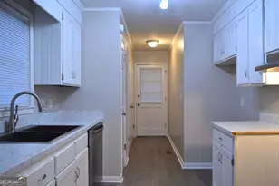 1136 S Confederate Dr, Macon, GA 31220 - Photo 7
