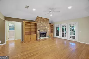 311 Lochland Pl, Brunswick, GA 31525 - Photo 3
