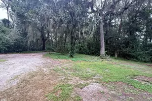 215 Hendricks Ln, Brunswick, GA 31520 - Photo 43