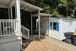 570 Lanier Ave E, Fayetteville, GA 30214 - Photo 3