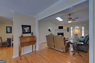 300 Knox Cir, Lavonia, GA 30553 - Photo 7