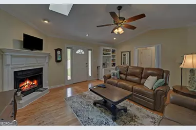 300 Knox Circle, Lavonia, GA 30553 - Photo 5