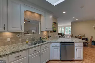 300 Knox Cir, Lavonia, GA 30553 - Photo 17