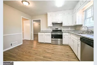 2460 Rolling Acres Drive SW, Conyers, GA 30094 - Photo 13