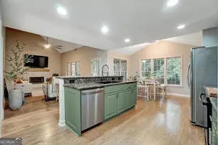 115 Glen Holly Dr, Roswell, GA 30076 - Photo 17