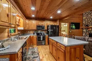808 Villa Dr, Ellijay, GA 30540 - Photo 9