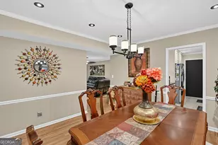 6851 Roswell Rd, Sandy Springs, GA 30328 - Photo 13
