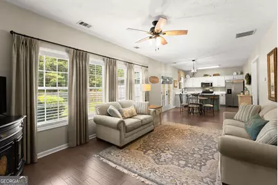6104 Saddlehorse Drive, Flowery Branch, GA 30542 - Photo 9