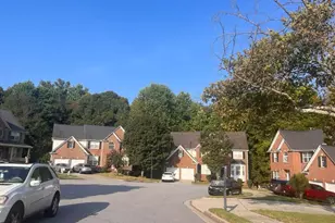 3881 Roxfield Dr, Buford, GA 30518 - Photo 3