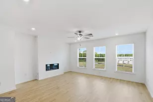 607 Rose Hill Ln, Lawrenceville, GA 30044 - Photo 3