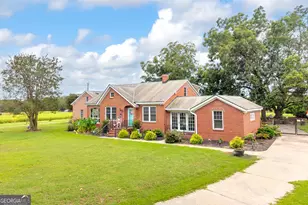 121 Bailey Pl Rd, Lavonia, GA 30553 - Photo 1