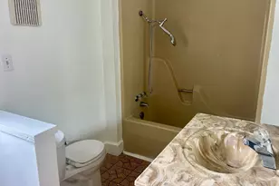 40 S College St, Metter, GA 30439 - Photo 29
