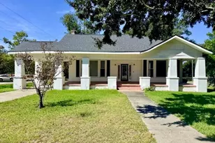 40 S College St, Metter, GA 30439 - Photo 1