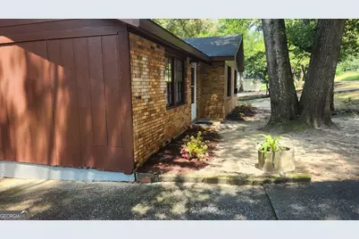 1379 Wills Place, Macon, GA 31211 - Photo 3