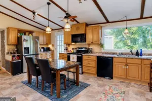 516 Hillcrest Dr, McCaysville, GA 30555 - Photo 7