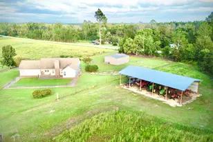 1678 Broxton Hwy, Hazlehurst, GA 31539 - Photo 7
