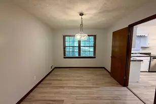 380 Shelton Woods Ct, Stone Mountain, GA 30088 - Photo 7