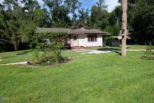 402 W 3rd St, Woodbine, GA 31569 - Photo 5