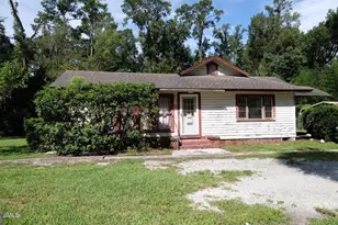 402 W 3rd St, Woodbine, GA 31569 - Photo 1