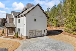 1040 Greenwood Cir, Madison, GA 30650 - Photo 9
