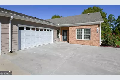 3504 Commonwealth Circle, Newnan, GA 30263 - Photo 1