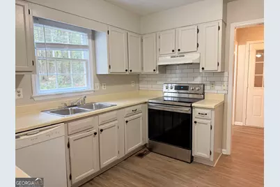 4007 Lindley Circle, Powder Springs, GA 30127 - Photo 7