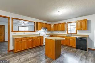 127 S Center St, Rossville, GA 30741 - Photo 5
