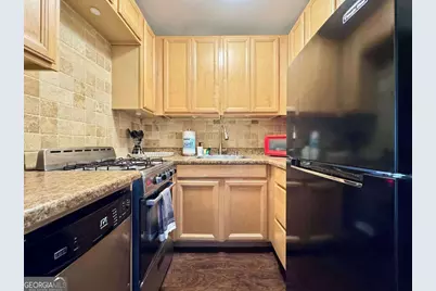 215 Piedmont Avenue NE #301, 404, 807, 1003, 1004, Atlanta, GA 30308 - Photo 3