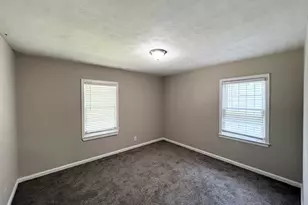 2932 SW Diana Dr, Atlanta, GA 30315 - Photo 3