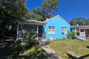 1702 E 39th St, Savannah, GA 31404 - Photo 1