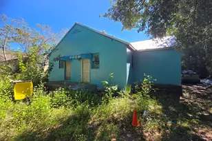 1702 E 39th St, Savannah, GA 31404 - Photo 3