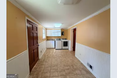 147 Stafford Avenue, Barnesville, GA 30204 - Photo 19