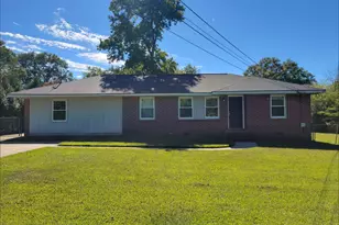 426 Northcrest Dr, Winder, GA 30680 - Photo 1