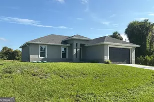 625 Clancy St E, Lehigh Acres, FL 33974 - Photo 3