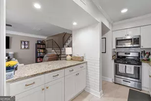 6980 Roswell Rd, Sandy Springs, GA 30328 - Photo 25