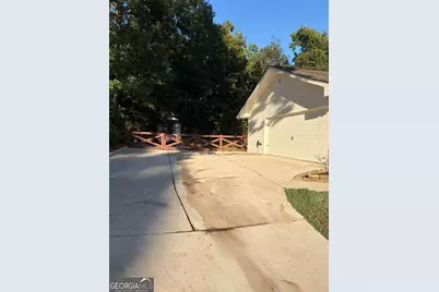 1738 Sandy Court, Snellville, GA 30078 - Photo 27