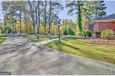 30 Hawthorne Drive, Newnan, GA 30263 - Photo 9