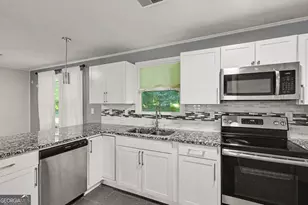 2810 Foxlair Trail, South Fulton, GA 30349 - Photo 15