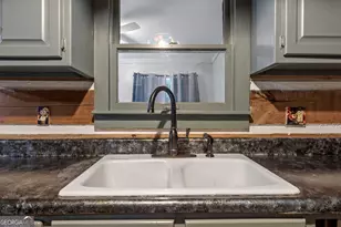91 Oak Hill Dr NE, White, GA 30184 - Photo 17