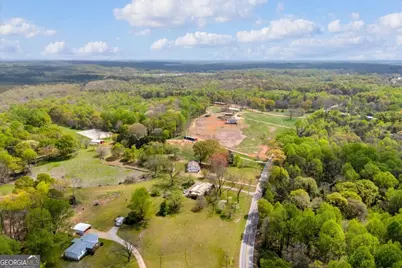 8606 Holly Springs Road, Maysville, GA 30558 - Photo 5