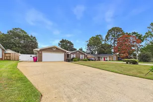 204 Scarborough Rd, Centerville, GA 31028 - Photo 7