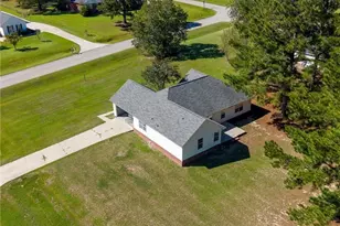 2004 Parkway Dr, Statesboro, GA 30458 - Photo 3